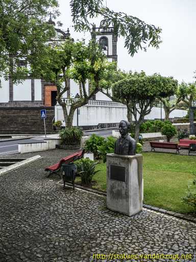 Água de Pau /  Manuel Augusto de Amaral