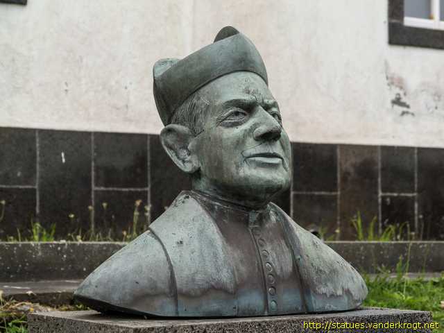 Pico da Pedra /  Padre António Furtado Mendonça