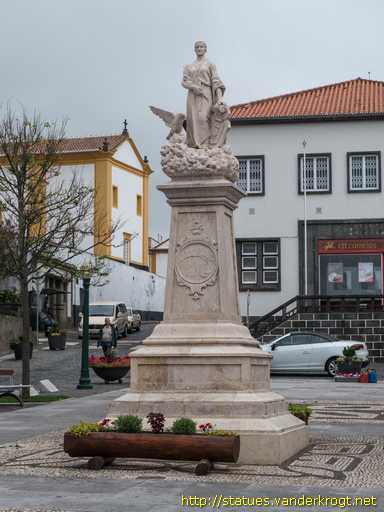 Praia da Vitória /  Estátua da Liberdade