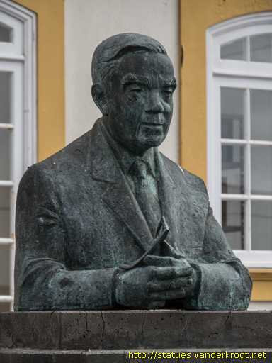 Praia da Vitória /  Vitorino Nemésio