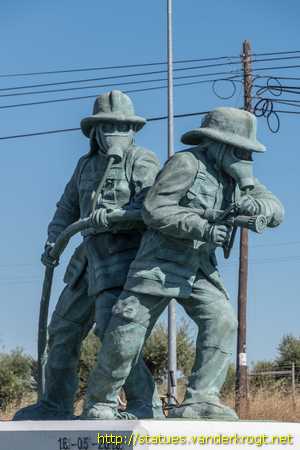 Redondo /  Monumento aos Bombeiros Voluntários