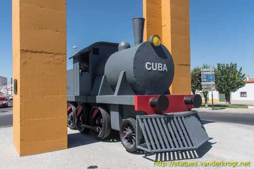 Cuba /  Monumento ao Trabalhador de Caminhos de Ferro
