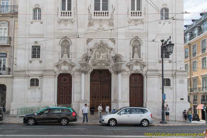 Lisboa /  Estátuas na Igreja da Nossa Senhora da Encarnação