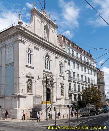 Lisboa /  Estátuas na Igreja da Nossa Senhora do Loreto