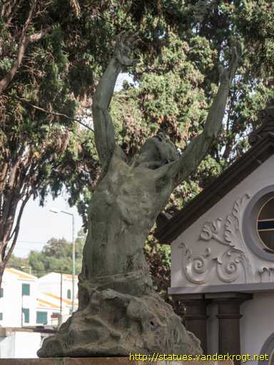 Funchal /  Monumento às Vítimas da Guerra