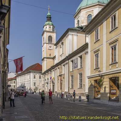 Ljubljana /  Kipi svetnikov in škofje na ljubljanski stolnici