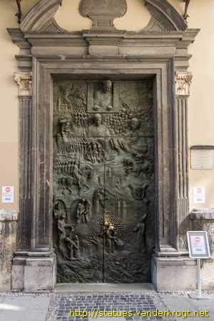 Ljubljana /  Slovenska vrata v ljubljanski stolnici