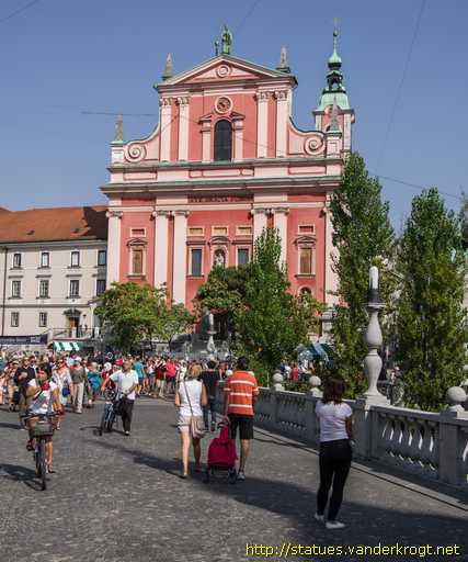 Ljubljana /  Kipi svetnikov na Frančiškanske cerkvi