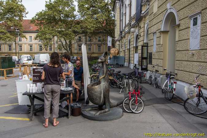 Ljubljana /  Vodnjak za Alfreda N