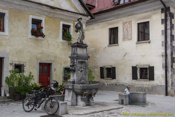 Radovljica /  Spomenik Josipini Hočevar