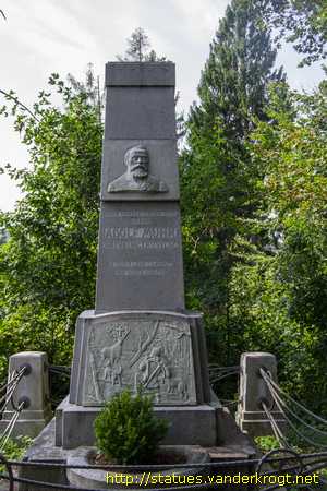 Bled /  Spomenik Adolfu Muhru