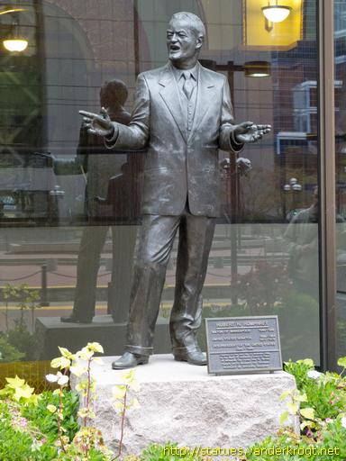 Minneapolis /  Hubert H. Humphrey