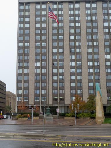 Minneapolis /  Gateway Park Flagpole