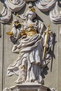 Sankt Veit an der Glan - Justitia und Heiligen