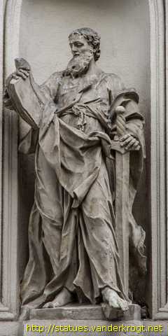 Graz - Heiligenstatuen an der Stadtpfarrkirche