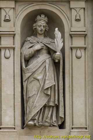 Graz - Heiligenstatuen an der Katharinakirche