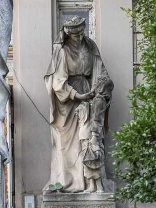 Wien - Matronen mit Waisen
