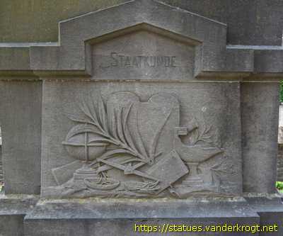 Minderhout - Grafmonument Edouard Jaequemyns