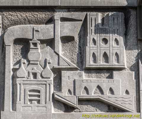 Mons - Reliefs au bâtiment de la RTT