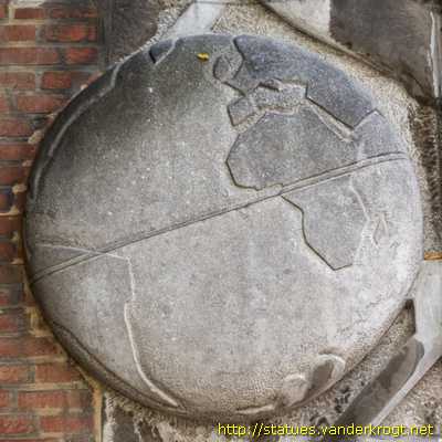 Mons - Reliefs au bâtiment de la RTT