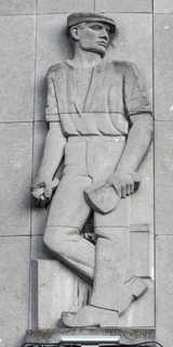 Mons - Reliefs au Palais provincial