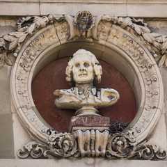 Genève - Bustes au Grand Théâtre - Jean Jacques Rousseau