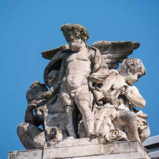 Genève - Statues au Grand Théâtre - la Comédie - Comedy