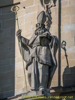 Sankt Gallen - Heiligenstatuen an der Stiftskirche