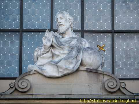 Sankt Gallen - Heiligenstatuen an der Stiftskirche