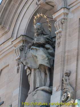 Sankt Gallen - Heiligenstatuen an der Stiftskirche