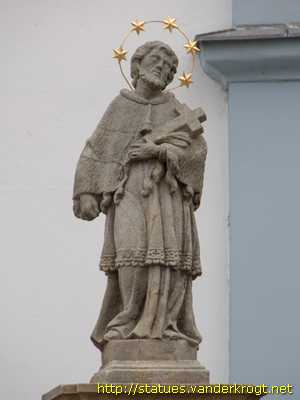 �amberk - Sochy svatých pred Kostelem svatého Václava