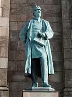 Click for larger photo in separate window