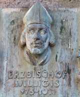Bingen am Rhein - Markbrunnen mit Motiven aus der Binger Geschichte