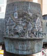 Bingen am Rhein - Markbrunnen mit Motiven aus der Binger Geschichte