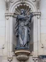 Click for larger photo in separate window