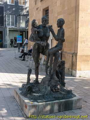 Heilbronn - Ehrenmal für die an der Trümmerräumung beteiligten Frauen und Männer