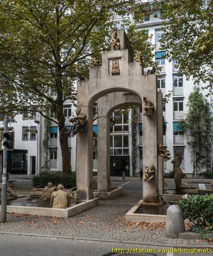 Konstanz - Laubebrunnen oder Konstanzer Triumphbogen