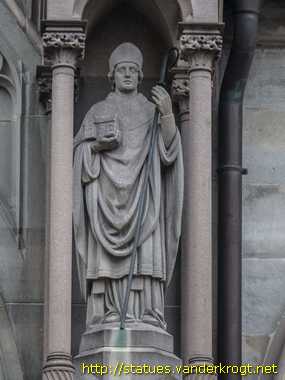 Konstanz - Heiligenstatuen am Münster