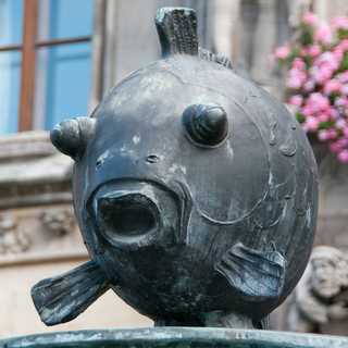 Fischbrunnen (München)- Henselmann's fish