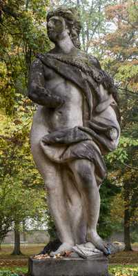 Eichstätt - Allegorische Figuren im Hofgarten