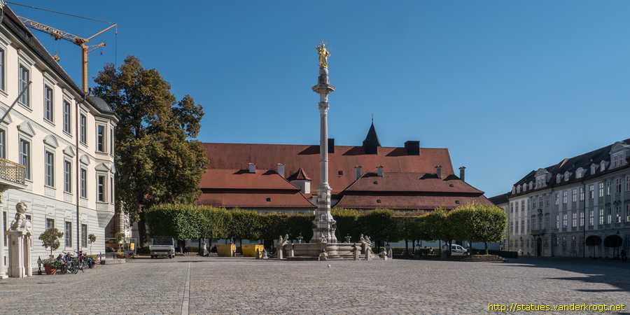 Eichstätt - Mariensäule und -brunnen