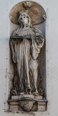 Eichstätt - Heiligenstatuen an der Spitalkirche