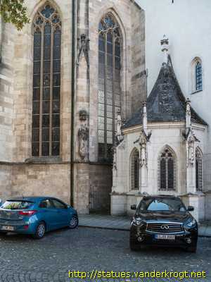 Eichstätt - Statuen am Westfassade des Domes