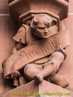 Frankfurt am Main - Fassadenfiguren im Rathaushof