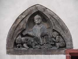 Frankfurt am Main - Fassadenfiguren Alte Nikolaikirche