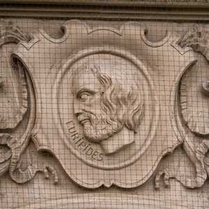 Frankfurt am Main - Skulpturen am Alten Oper