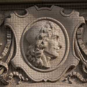 Frankfurt am Main - Skulpturen am Alten Oper