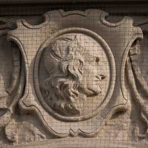 Frankfurt am Main - Skulpturen am Alten Oper