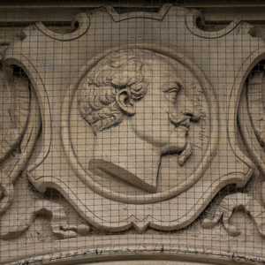 Frankfurt am Main - Skulpturen am Alten Oper