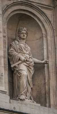 Frankfurt am Main - Skulpturen am Alten Oper